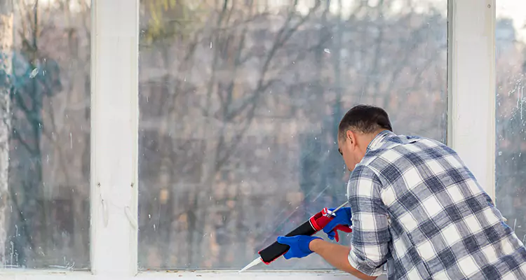 Quality Sliding Shower Door Repair for Closing Issues in Clearwater, FL